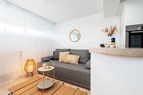 Opal - by Kairos Apartments