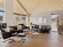 5 Star Holiday Home in Henne