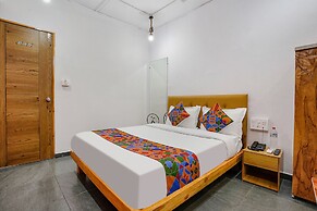 Hotel Skycity Premium AC Room in Surat