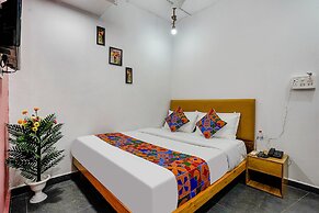 Hotel Skycity Premium AC Room in Surat