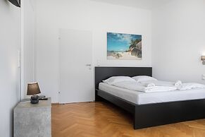 Perfect 7BR Stay Near Hauptbahnhof
