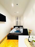 Perfect 7BR Stay Near Hauptbahnhof