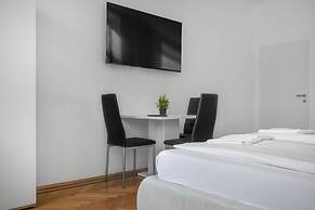 Perfect 7BR Stay Near Hauptbahnhof