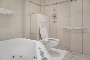 Perfect 7BR Stay Near Hauptbahnhof