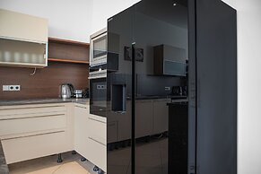 Perfect 7BR Stay Near Hauptbahnhof