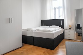 Perfect 7BR Stay Near Hauptbahnhof