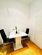 Perfect 7BR Stay Near Hauptbahnhof