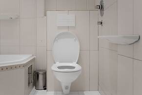 Perfect 7BR Stay Near Hauptbahnhof