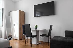 Perfect 7BR Stay Near Hauptbahnhof