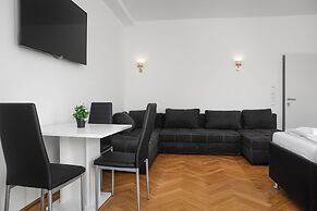 Perfect 7BR Stay Near Hauptbahnhof