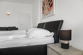 Perfect 7BR Stay Near Hauptbahnhof
