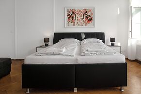 Perfect 7BR Stay Near Hauptbahnhof