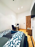 Perfect 7BR Stay Near Hauptbahnhof