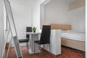 Perfect 7BR Stay Near Hauptbahnhof