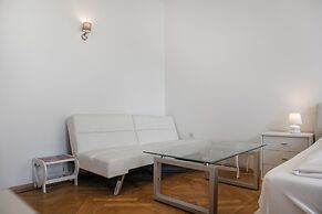 Perfect 7BR Stay Near Hauptbahnhof