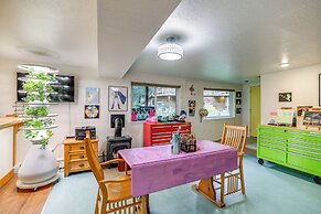 Cozy Girdwood Apt: 1 Block From Alyeska Resort