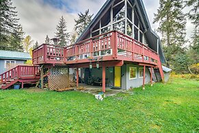 Cozy Girdwood Apt: 1 Block From Alyeska Resort