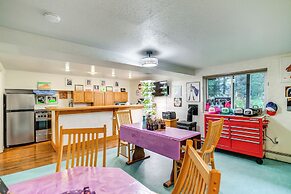 Cozy Girdwood Apt: 1 Block From Alyeska Resort