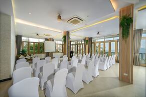BJ&Radisson SeaView Hotel