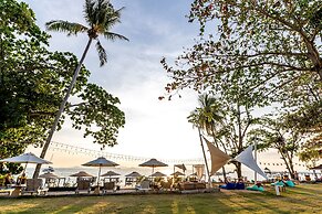 BJ&Radisson SeaView Hotel