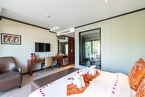 BJ&Radisson SeaView Hotel