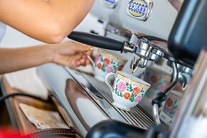 BJ&Radisson SeaView Hotel