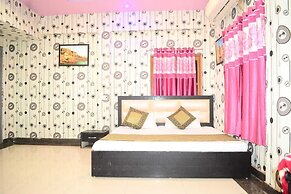 H R Paying Guest House