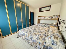 Bright Apartment Close to the Beach