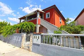 Spacious Apartment With Terrace and BBQ