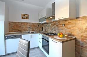 Spacious Apartment With Terrace and BBQ