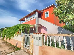 Spacious Apartment With Terrace and BBQ