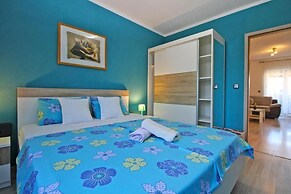 Spacious Apartment With Terrace and BBQ