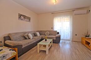 Spacious Apartment With Terrace and BBQ