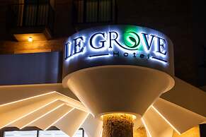 Le Grove Hotel