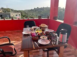 AL-Bustan House & Umm Qais
