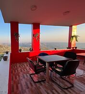 AL-Bustan House & Umm Qais