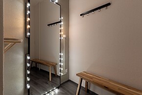 MUE Cubes - Capsule Hotel