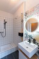 MUE Cubes - Capsule Hotel