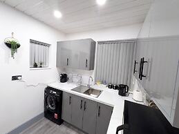 Spacious and Comfortable Modern Rooms