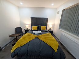 Spacious and Comfortable Modern Rooms