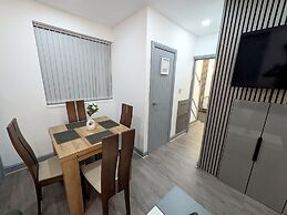 Spacious and Comfortable Modern Rooms