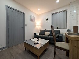 Spacious and Comfortable Modern Rooms