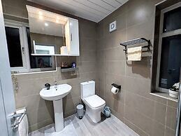 Spacious and Comfortable Modern Rooms