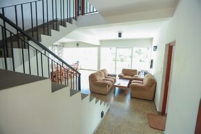 Villa Victoria Edge
