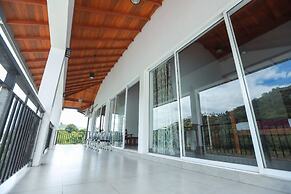 Villa Victoria Edge