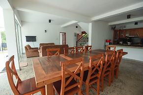 Villa Victoria Edge