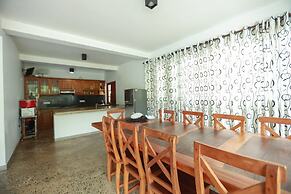 Villa Victoria Edge