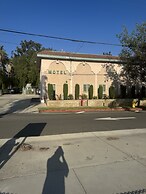 All 8 Motel