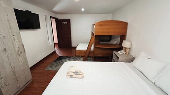 Sanchz Aqua Lounge Hotel by Chat Noir