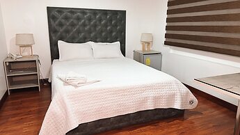 Sanchz Aqua Lounge Hotel by Chat Noir